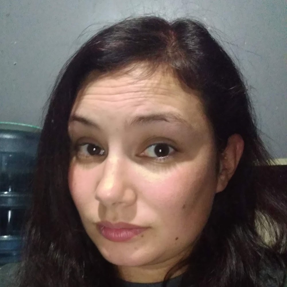 Meet your Posher, Niki